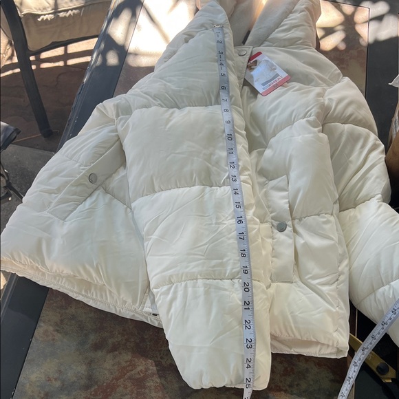 32 Degrees Women's Cream Puffer Jacket Medium Women’s NWT - Picture 12 of 13